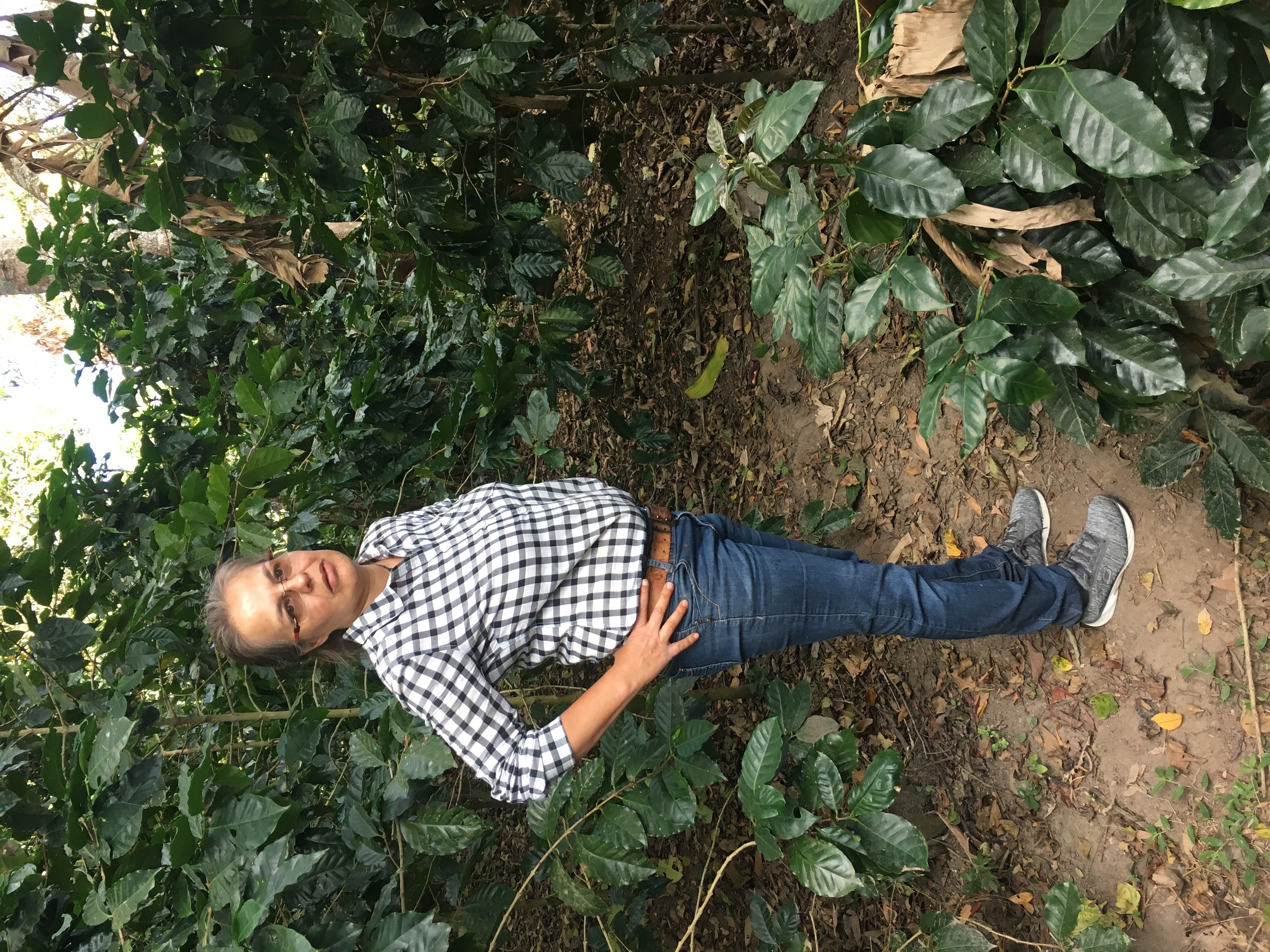 Miriam Beté Perez in coffee field